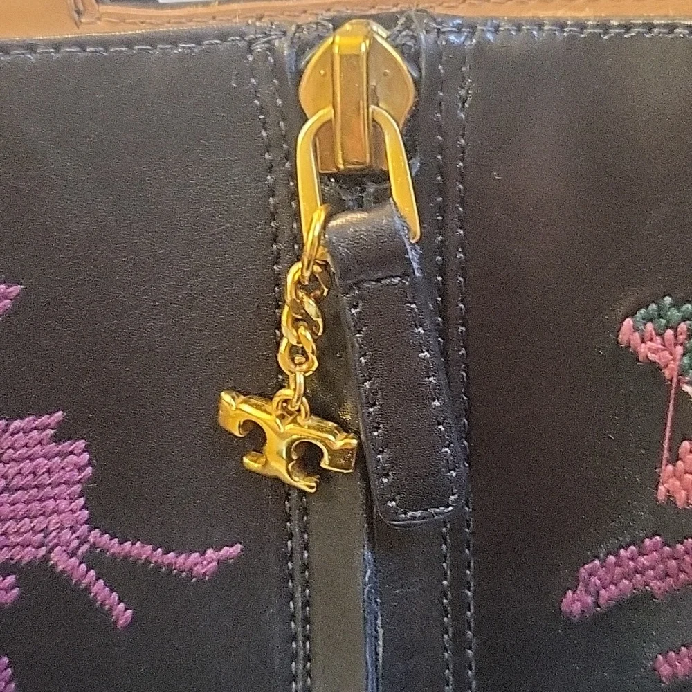 Tory Burch embroidered boots - Picture 4 of 5